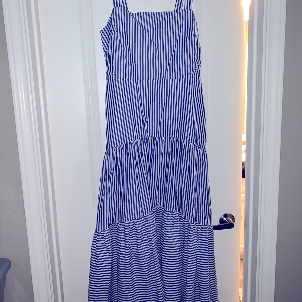 NWOT Banana Republic Petite size 8 stripped dress